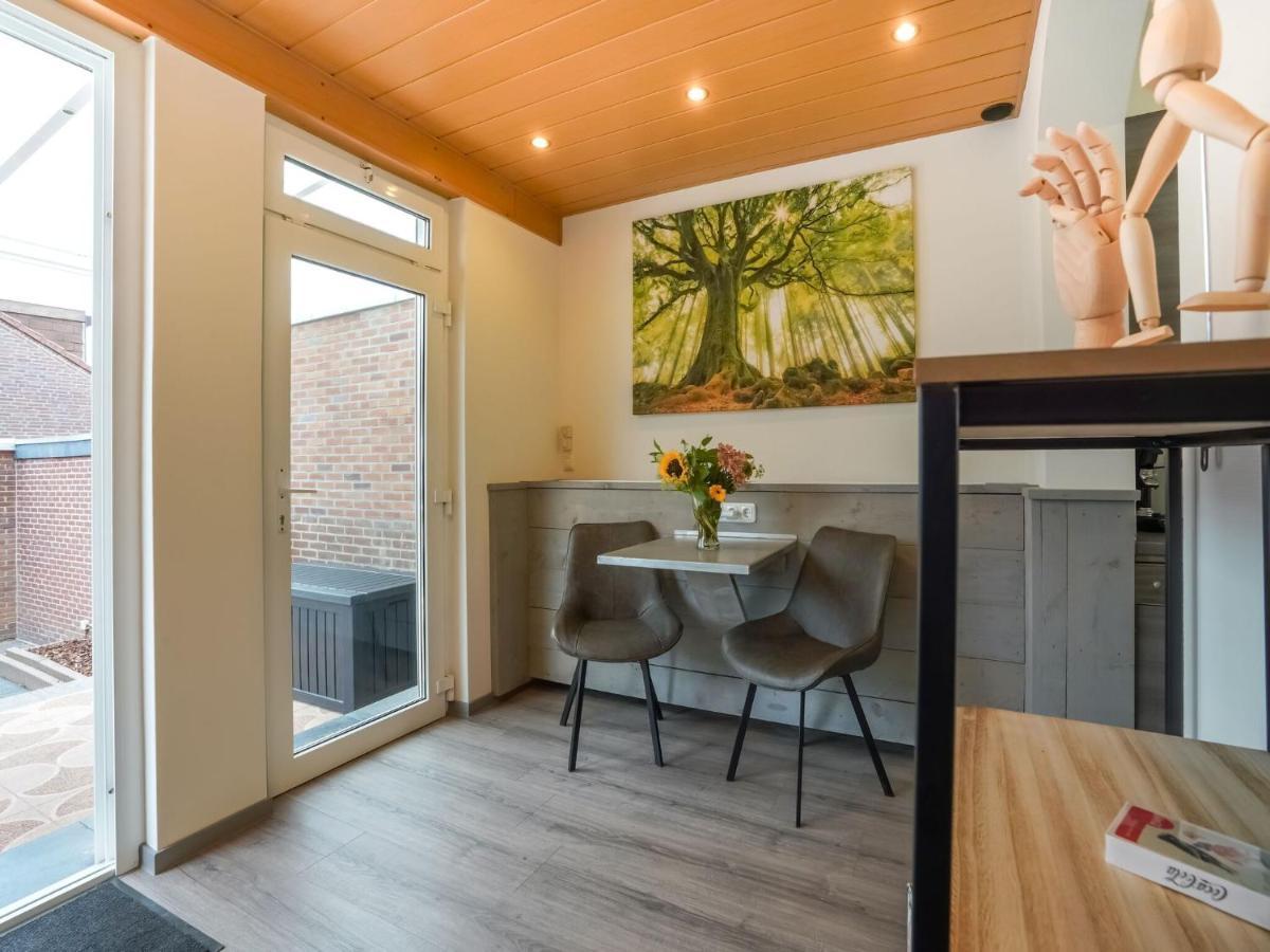 Terraced House In Kerkrade With A Gardenヴィラ エクステリア 写真