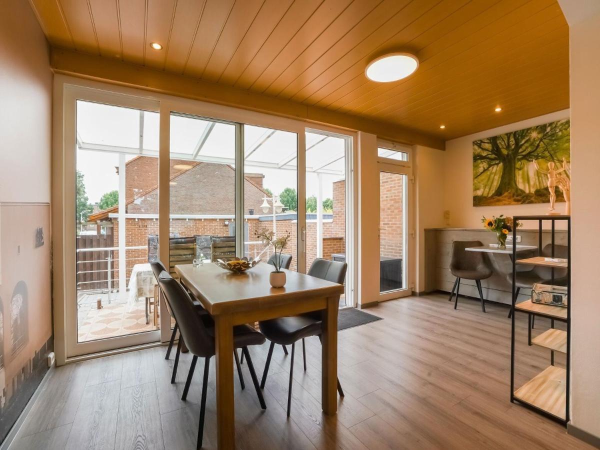 Terraced House In Kerkrade With A Gardenヴィラ エクステリア 写真
